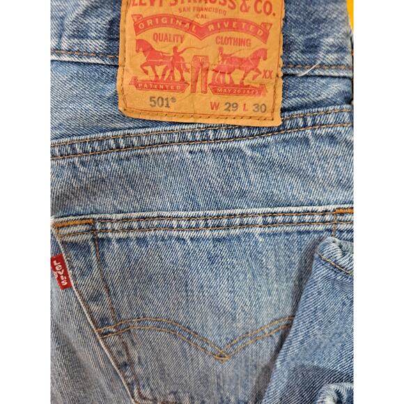 Levi's Men's 501® Original Regular Fit Mid Rise Button Fly Jeans Size W29‎ - Picture 4 of 7